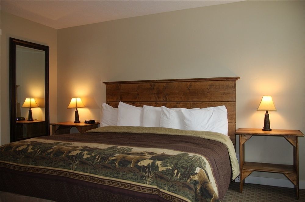 Moose Creek Inn West Yellowstone Eksteriør billede