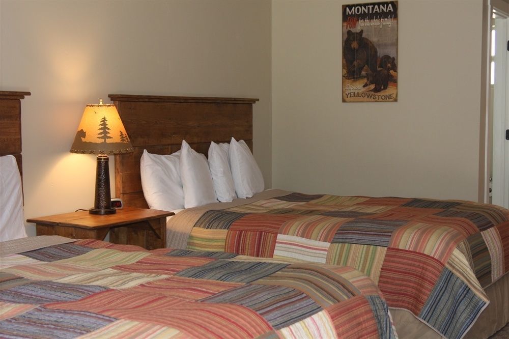 Moose Creek Inn West Yellowstone Eksteriør billede