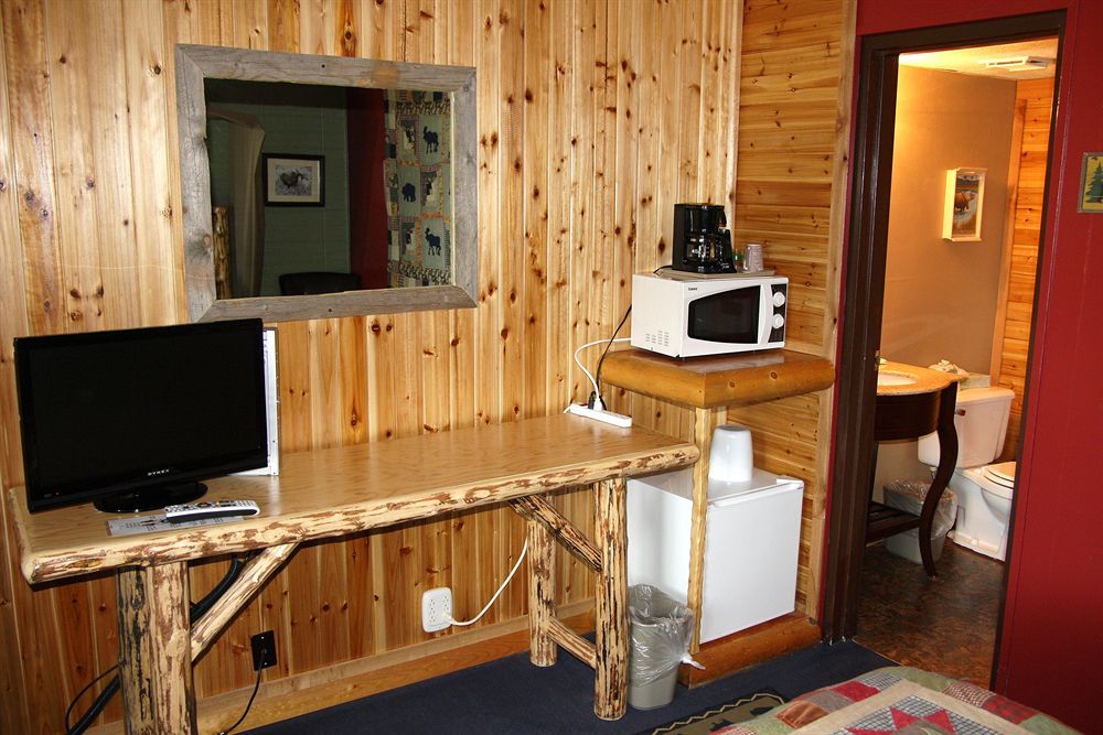Moose Creek Inn West Yellowstone Eksteriør billede