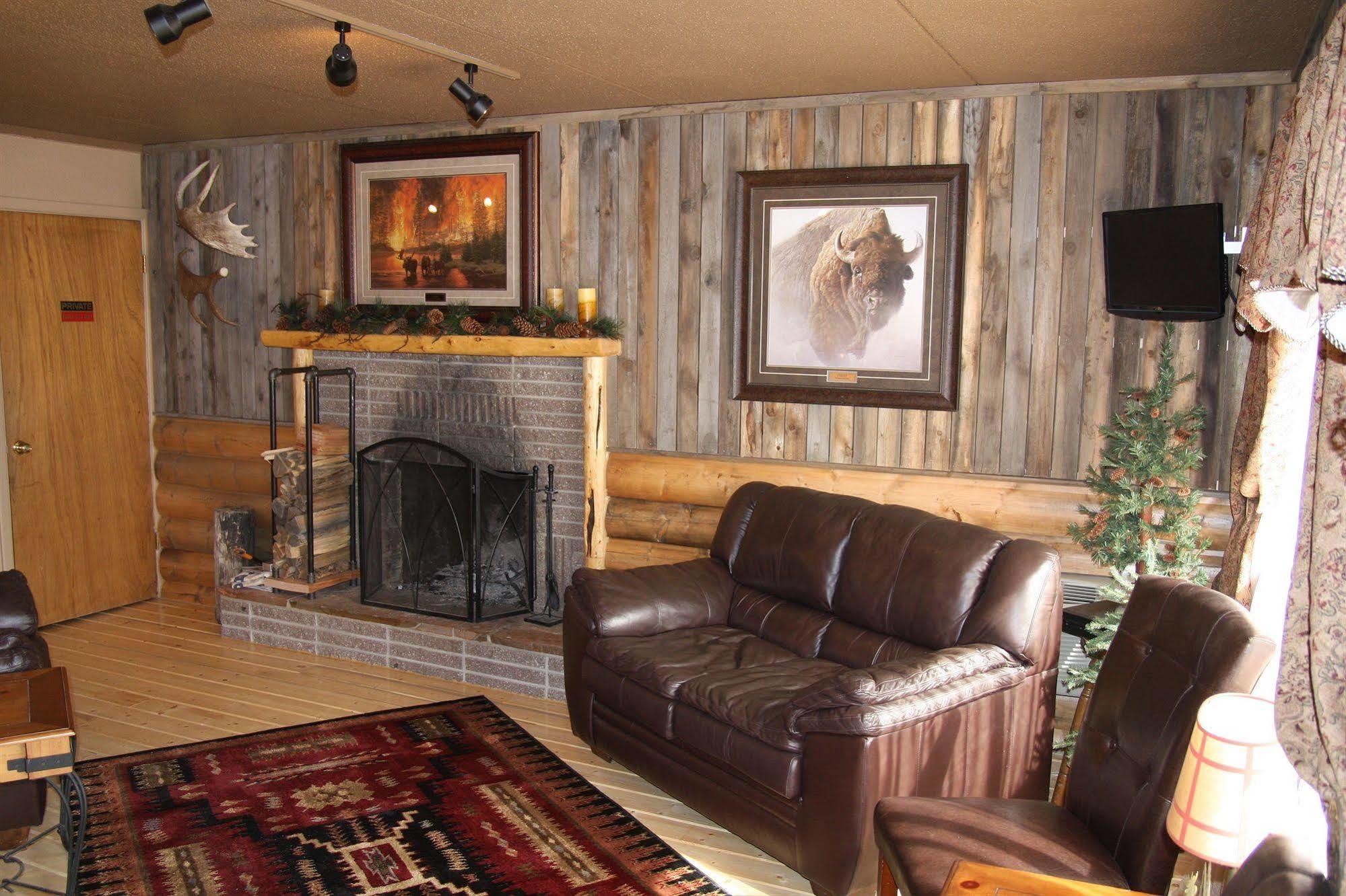 Moose Creek Inn West Yellowstone Eksteriør billede